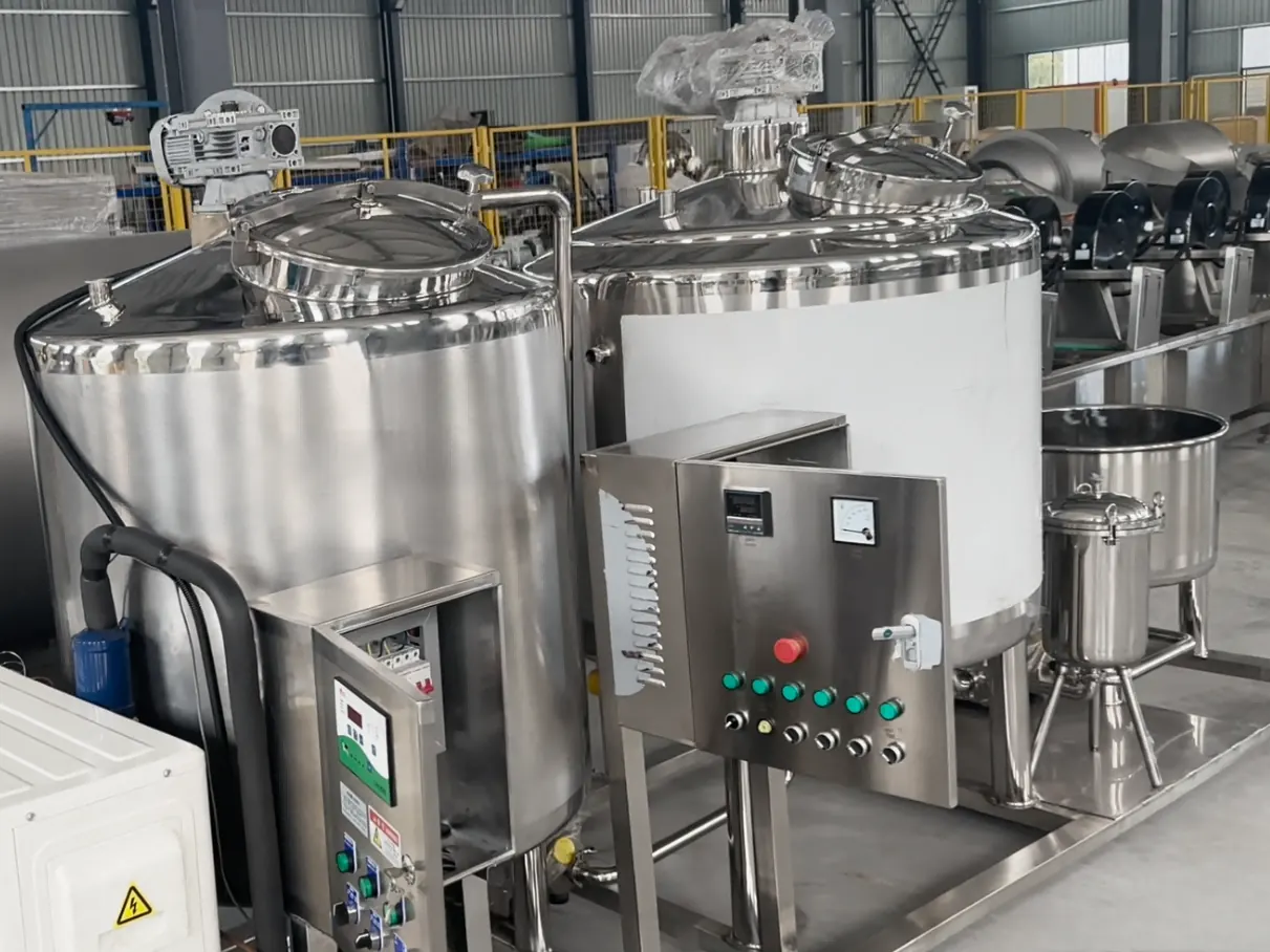 Fermentation and mixing tanks on skid